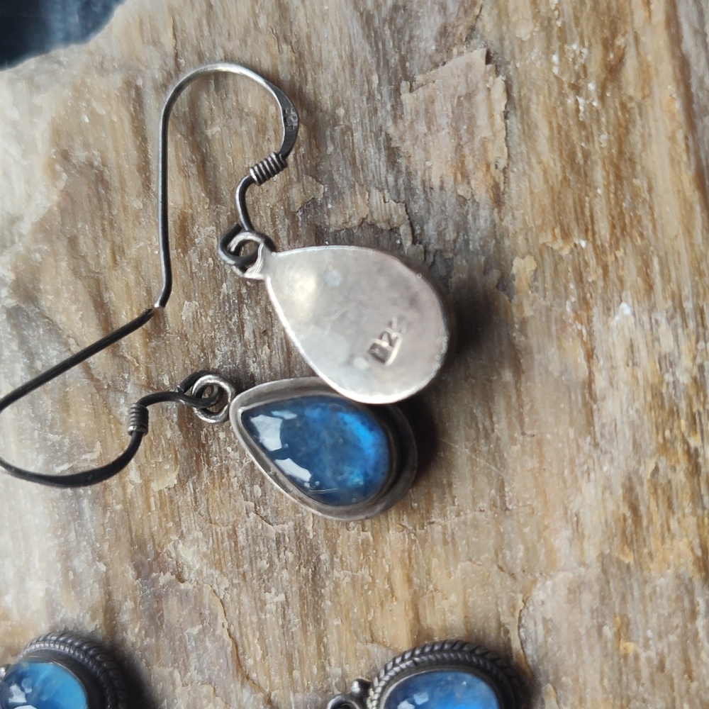 Iridescent Blue Cascading Necklace And Earring Set - Picture 3 of 6